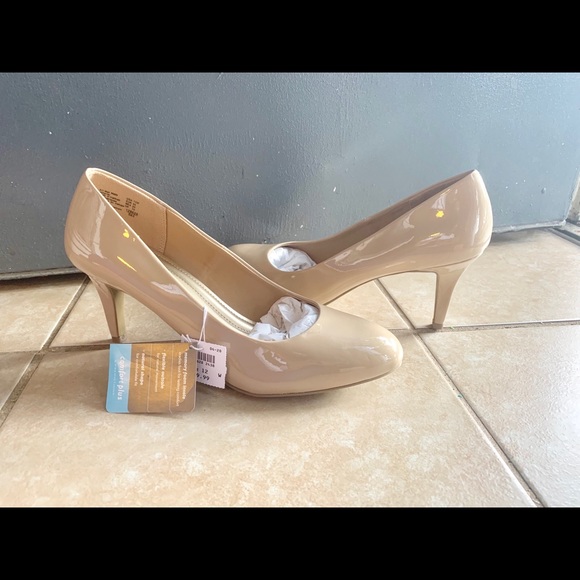 Karmen Nude Pumps - Picture 3 of 6